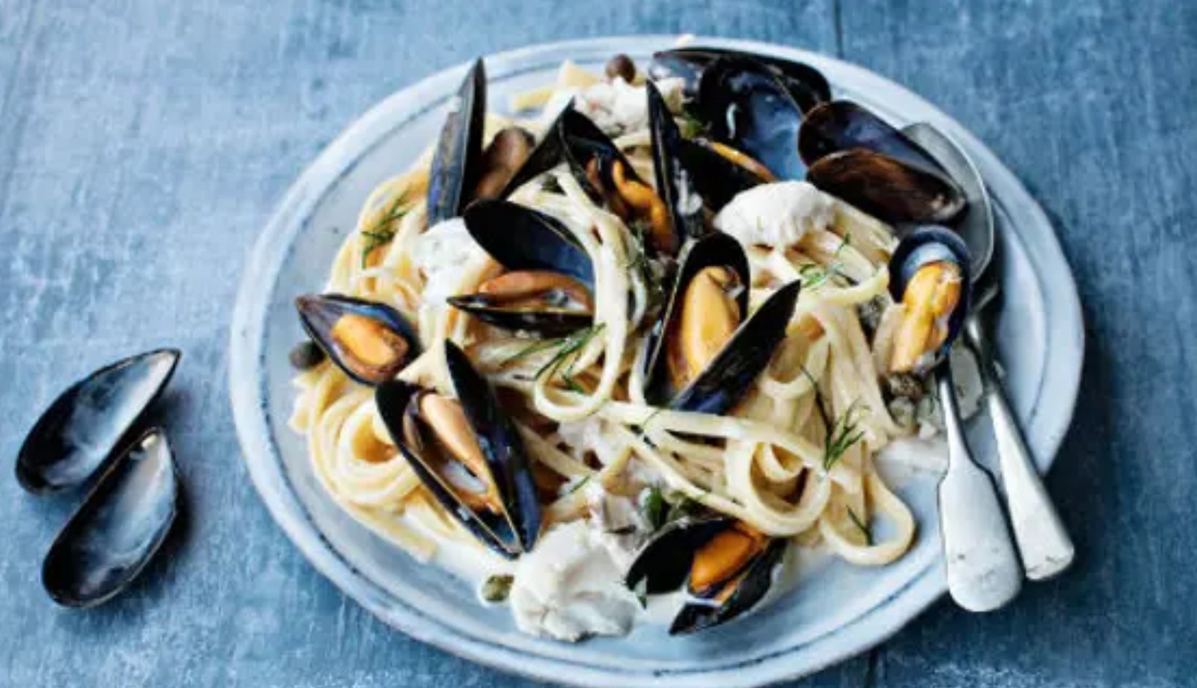 Linguine cu midii și merluciu