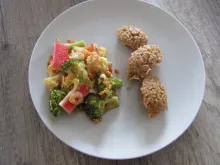 Creveti cu surimi, broccoli si conopida