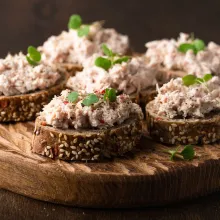 Pasta de peste afumat
